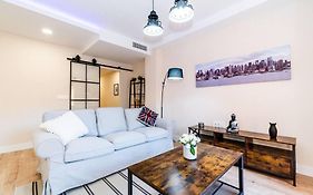 Modern Apartment Close To The City Center And Alhambra