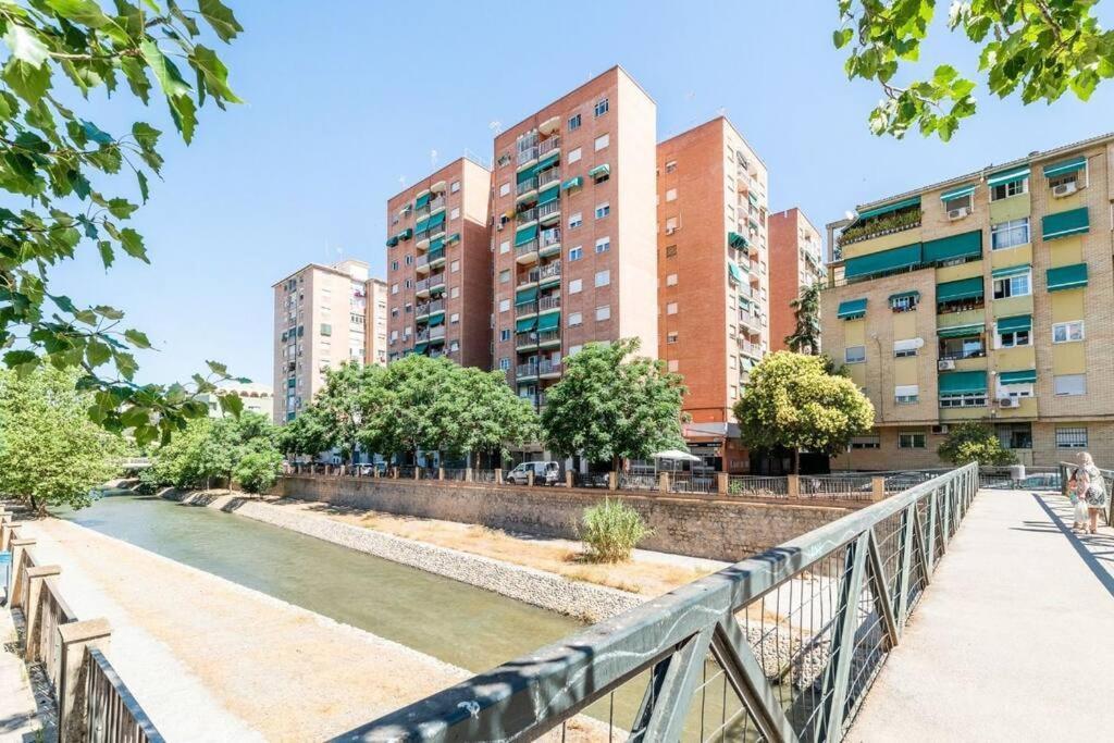 Modern Apartment Close To The City Center And Alhambra Granada Exterior foto